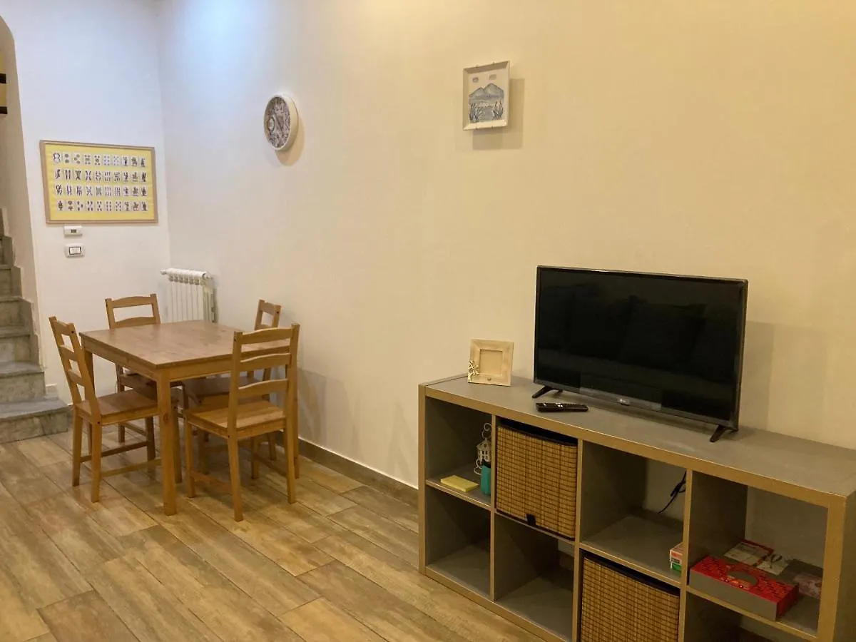 Casa Gaia A Due Passi Dal Duomo Apartment Naples Italy
